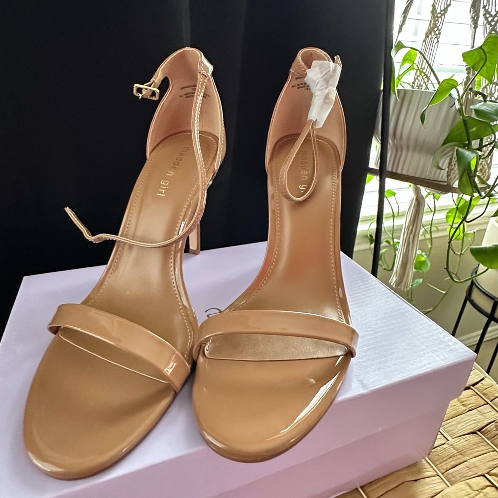 NIB Madden Girl Chic Tan Heels - Picture 2 of 4